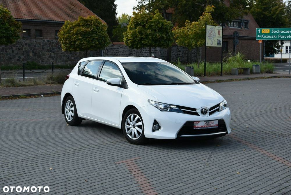 Toyota Auris - 8
