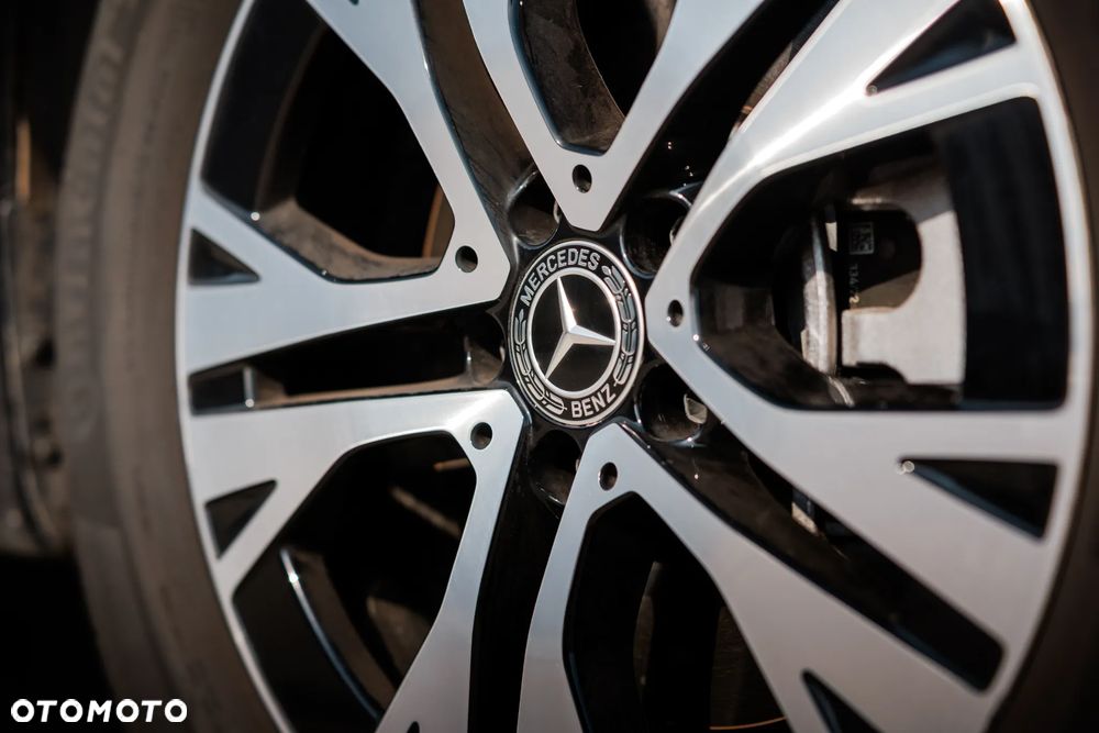 Mercedes-Benz GLB 250 4-Matic AMG Line 8G-DCT - 13