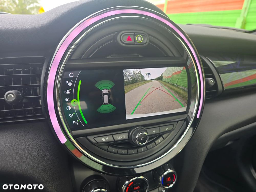 MINI Cooper SE Yours Trim - 31
