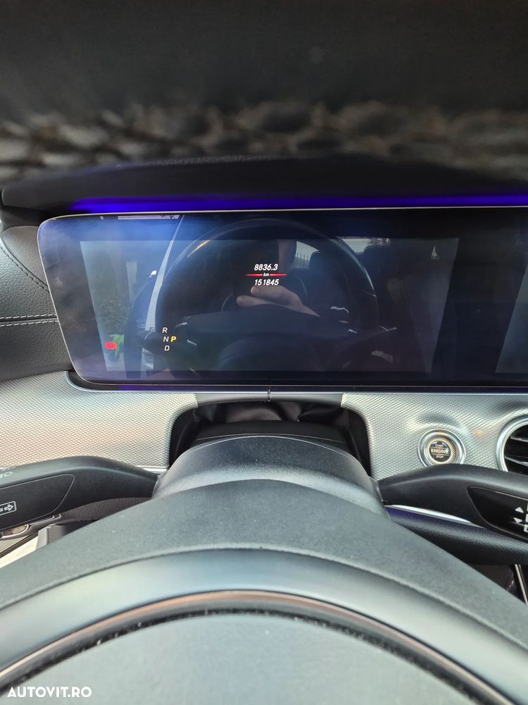 Mercedes-Benz E 220 d 9G-TRONIC - 11