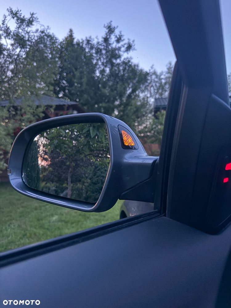 Audi A4 Avant 2.0 TDI Quattro - 15