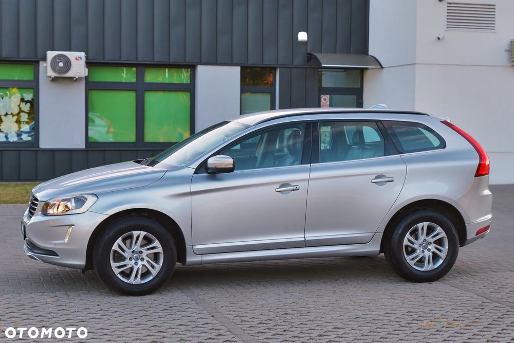 Volvo XC 60 D4 Momentum - 11