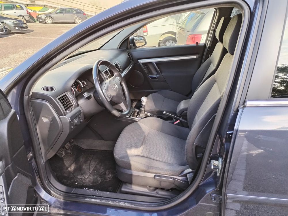 Opel Vectra Caravan 1.9 CDTi Executive - 3