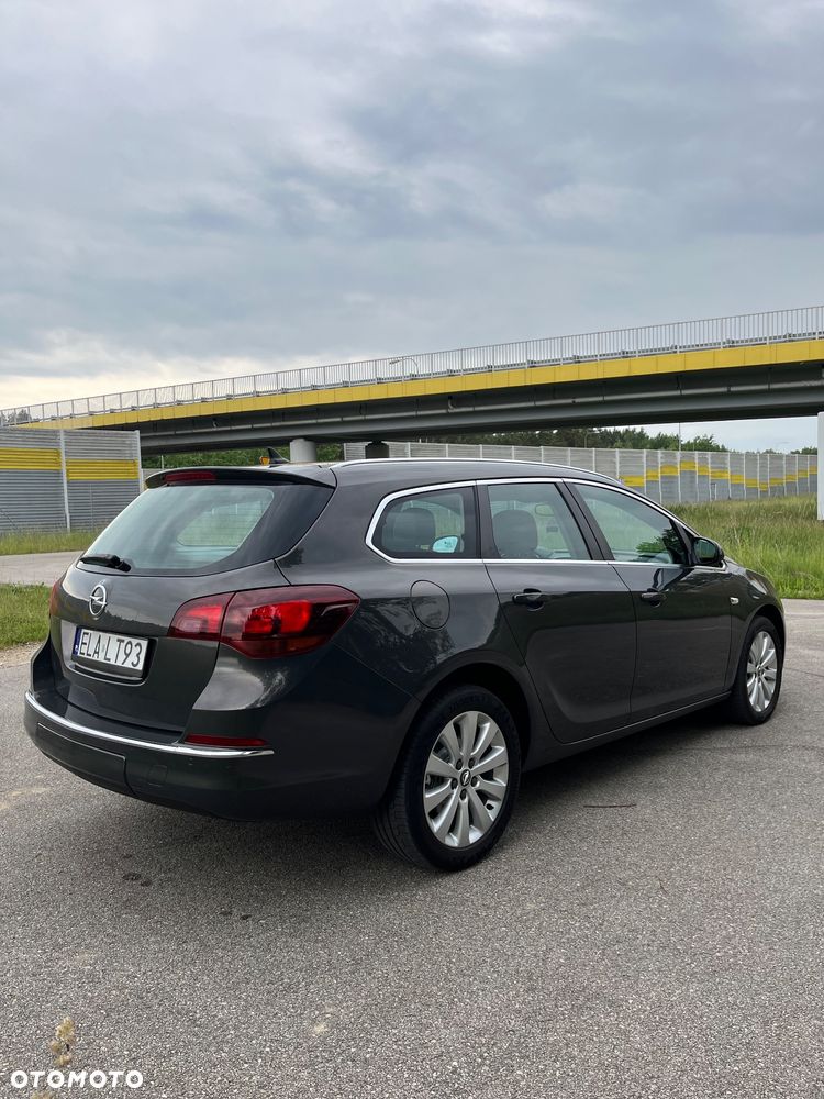 Opel Astra 2.0 CDTI DPF SportsTourer Edition - 7