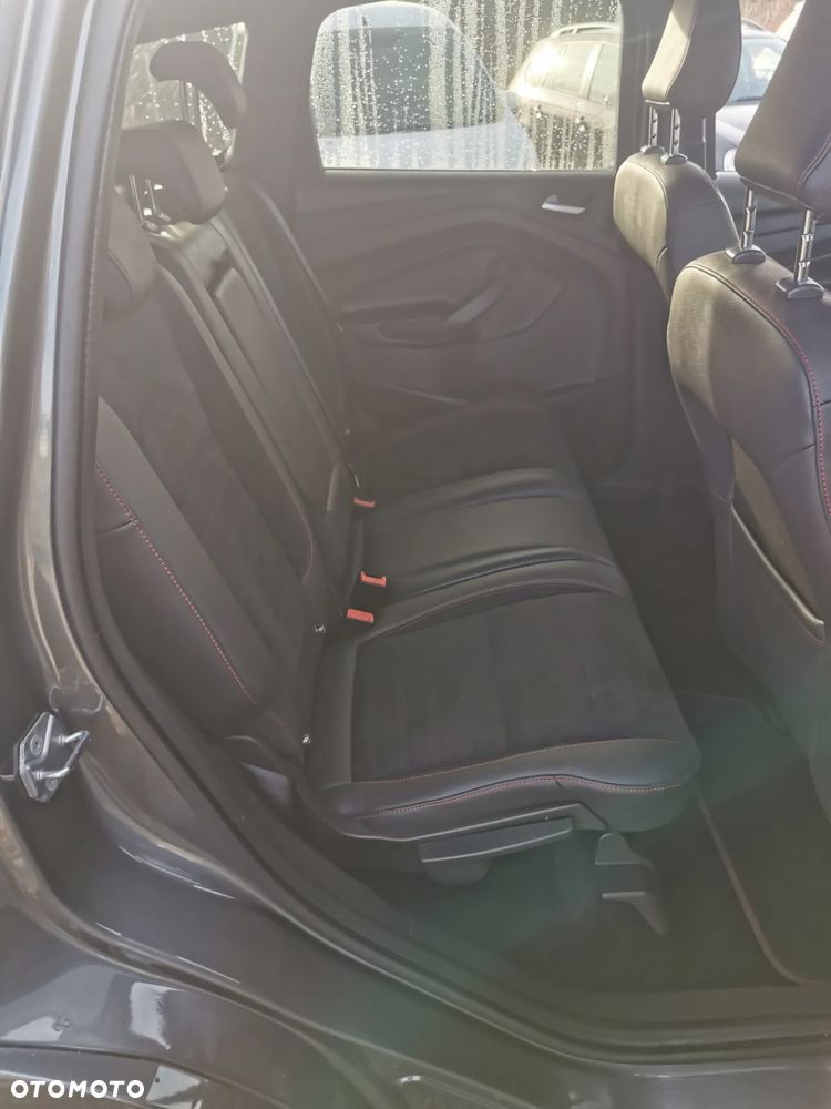 Ford Kuga 1.5 EcoBoost 2x4 ST-Line - 10