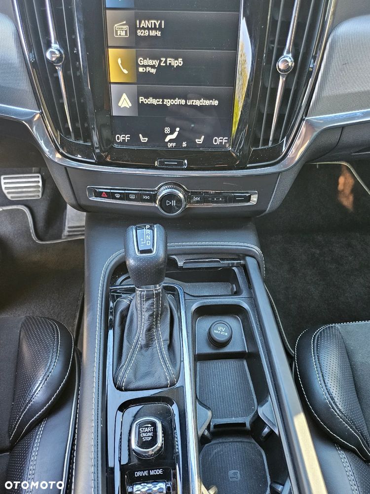 Volvo V90 D4 R-Design - 17