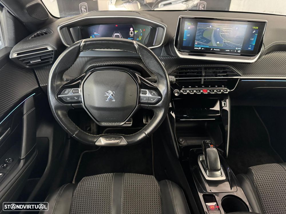 Peugeot e-208 - 14