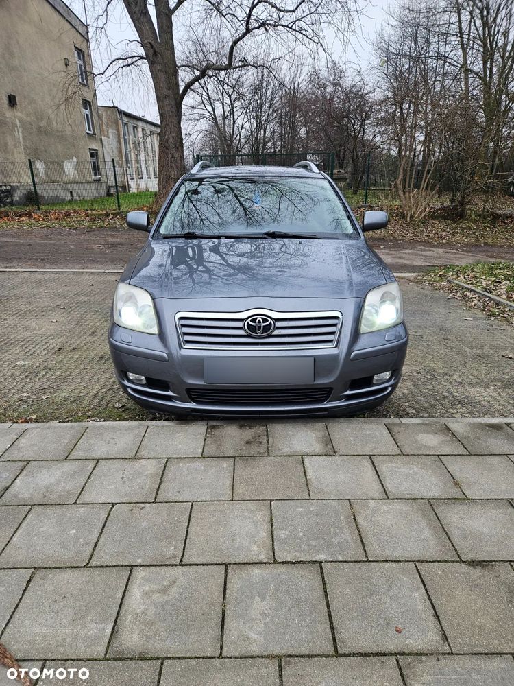 Toyota Avensis 2.0 D-4D Terra - 2