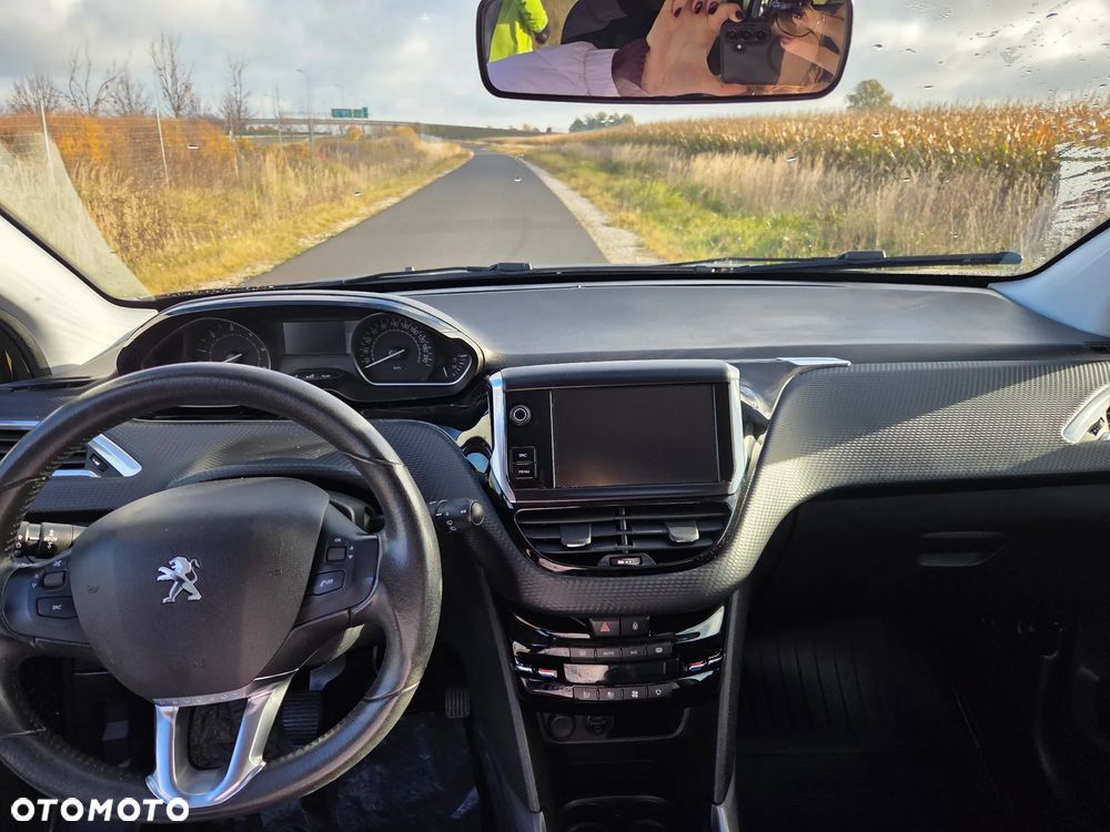 Peugeot 2008 1.6 BlueHDi Style - 10