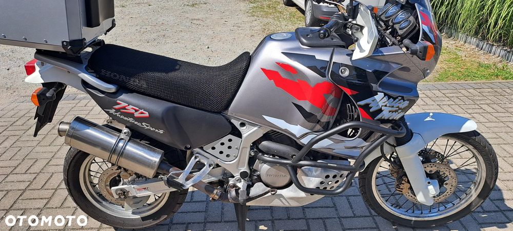 Honda XRV - 9