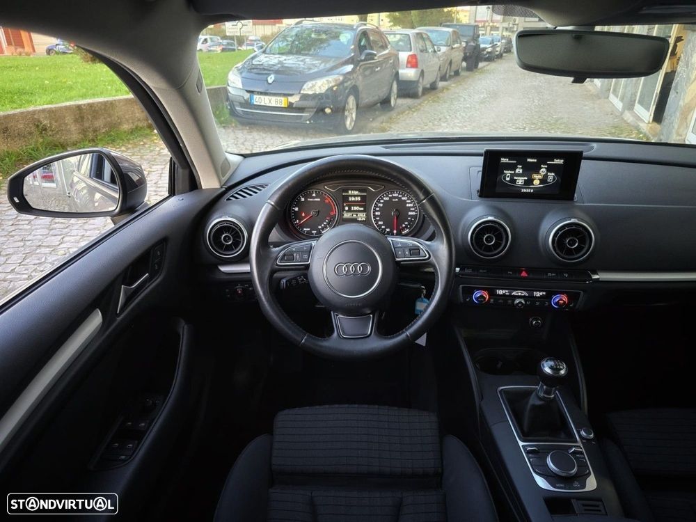 Audi A3 Sportback 1.6 TDI Attraction Ultra - 6