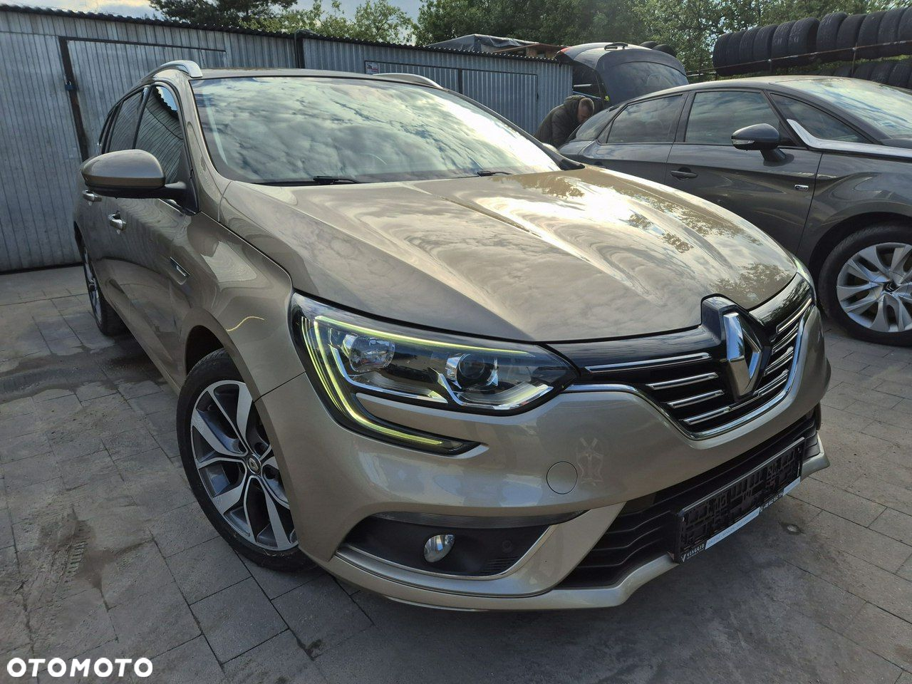 Renault Megane Grandtour ENERGY TCe 130 BOSE EDITION - 2