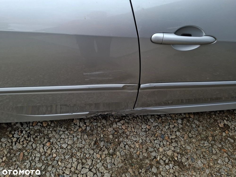 Renault Laguna 2.0 DCi FAP Dynamique - 14