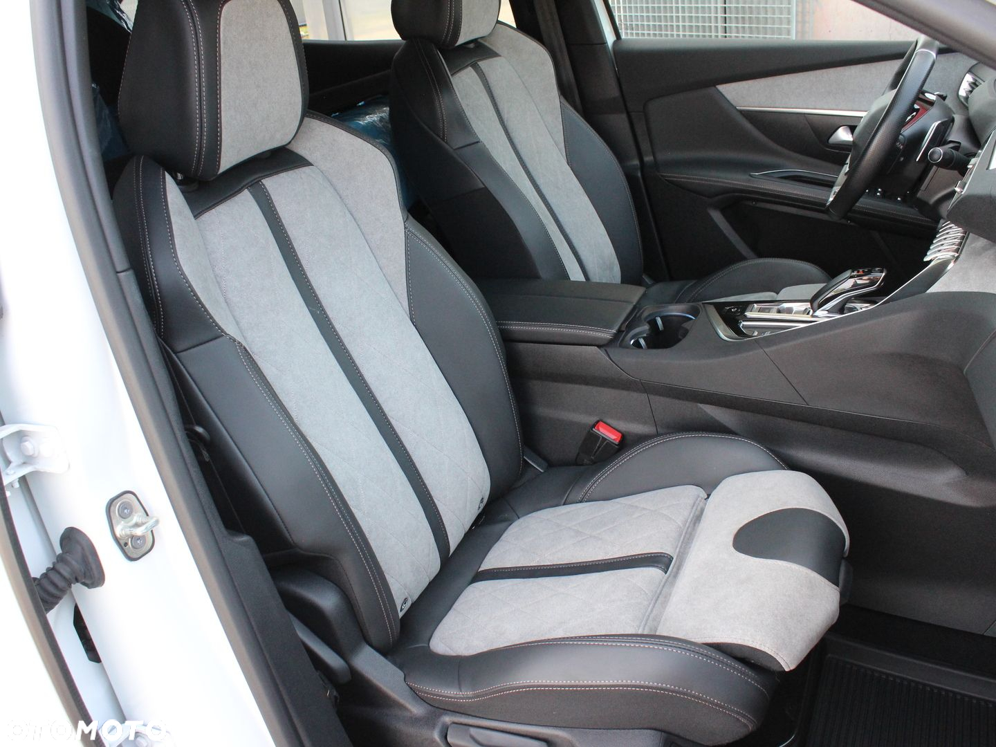 Peugeot 3008 - 18