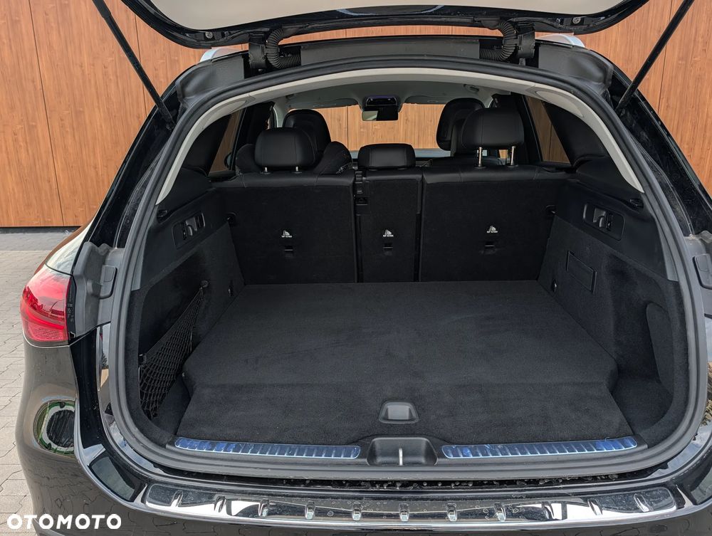 Mercedes-Benz GLC - 21