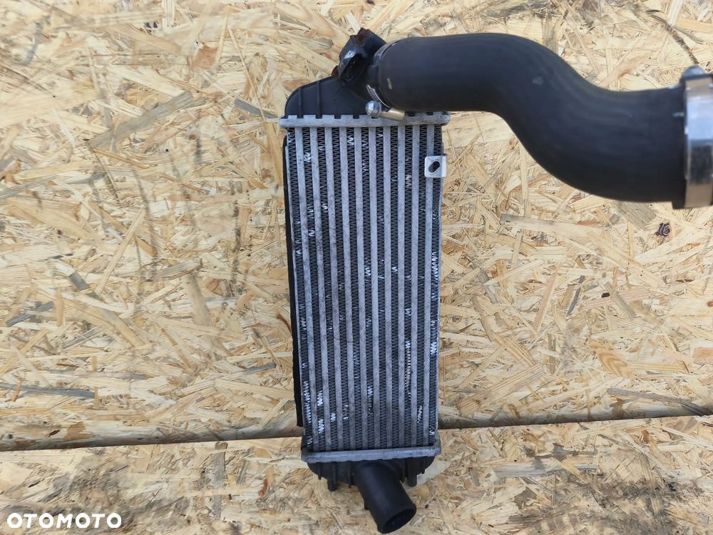CHŁODNICA POWIETRZA INTERCOOLER 28270-2A850 HYUNDAI IX35 KIA SPORTAGE - 2
