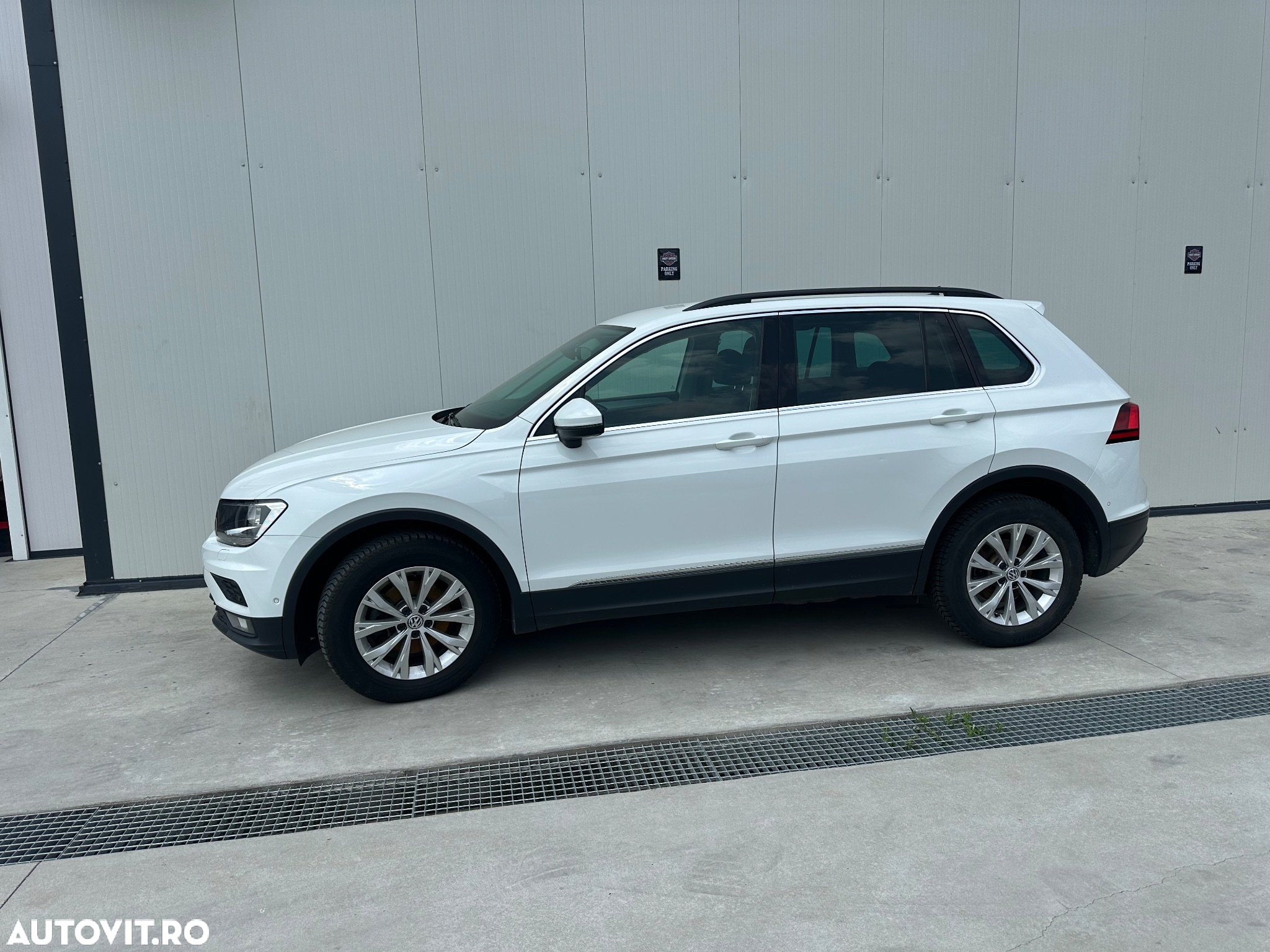 Volkswagen Tiguan 2.0 TDI 4Mot DSG Trendline - 2