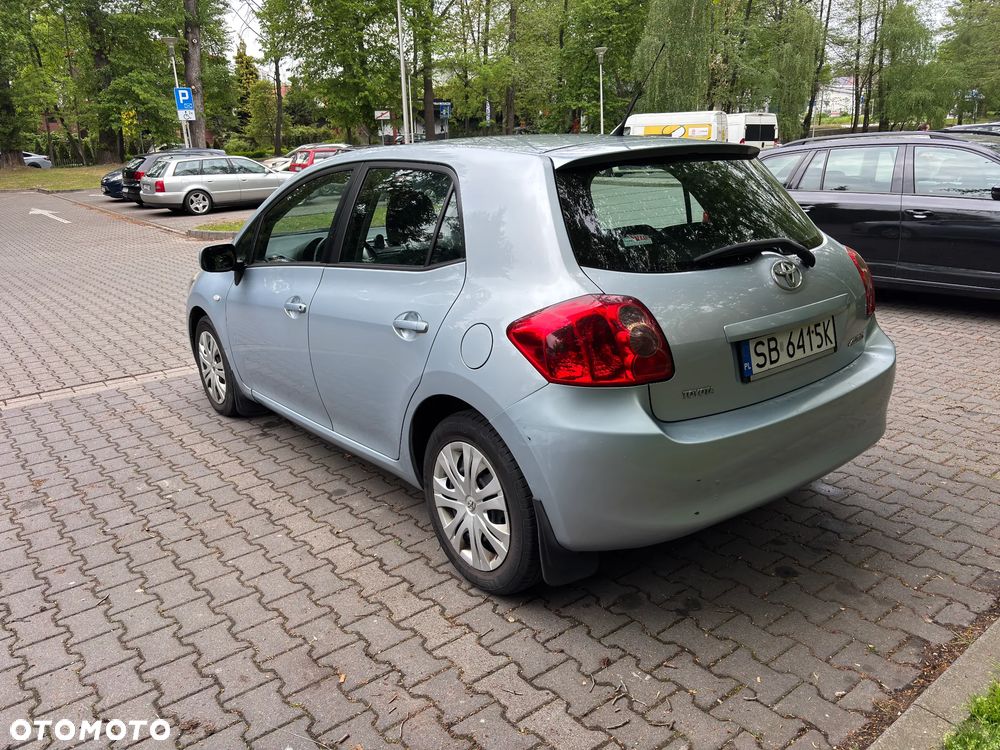 Toyota Auris 1.6 VVT-i Sol - 3