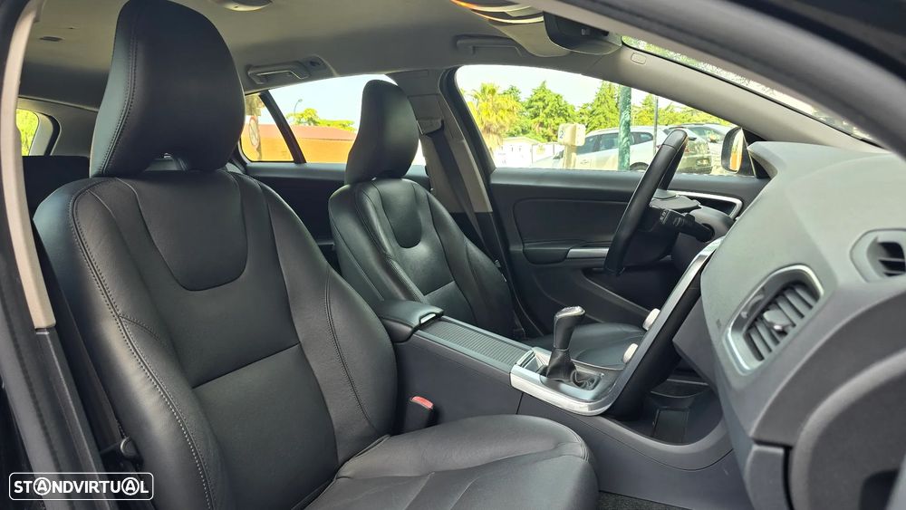 Volvo V60 2.0 D3 Summum - 50