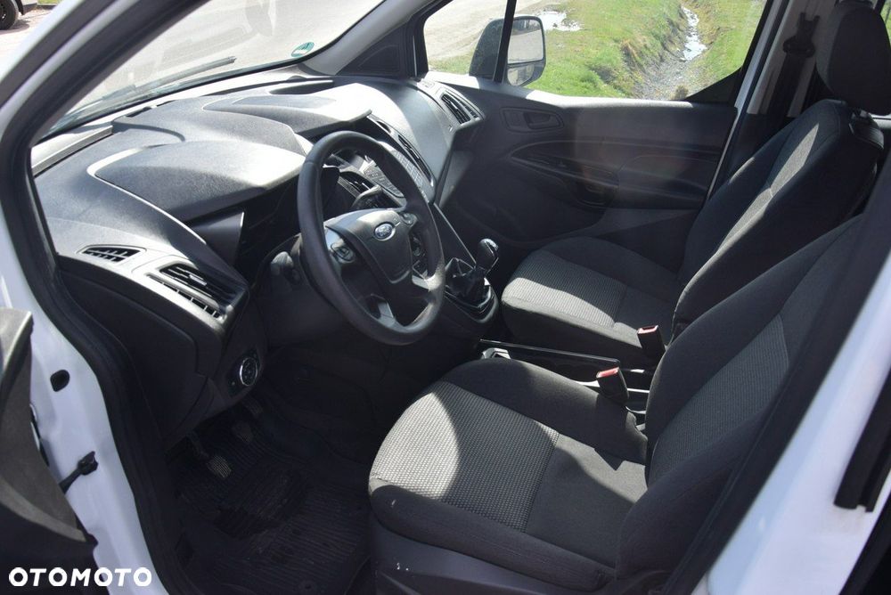 Ford Tourneo Connect Grand - 32
