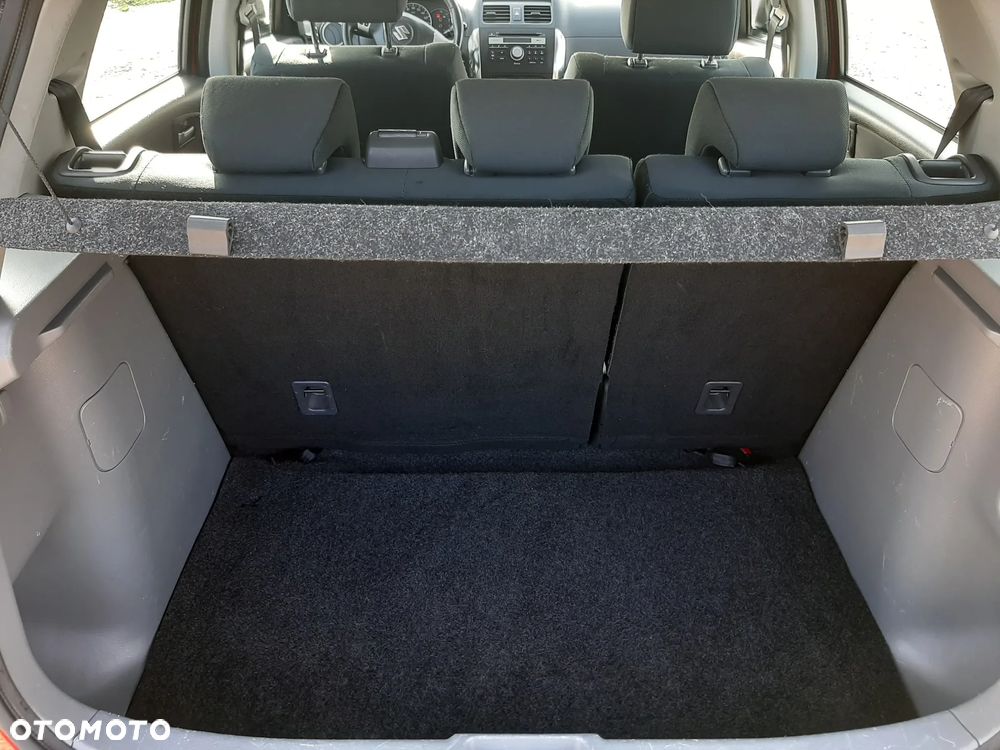 Suzuki SX4 1.5 Streetline 4x2 Classic - 32
