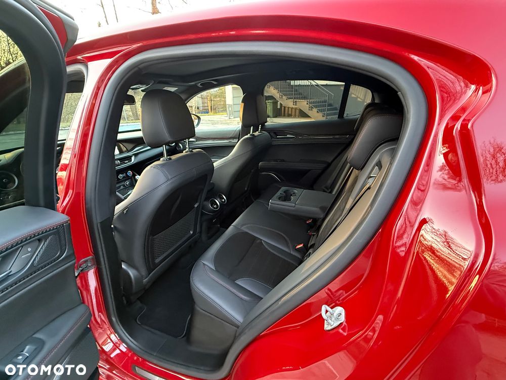 Alfa Romeo Stelvio 2.0 Turbo 16V AT8-Q4 Veloce Ti - 30