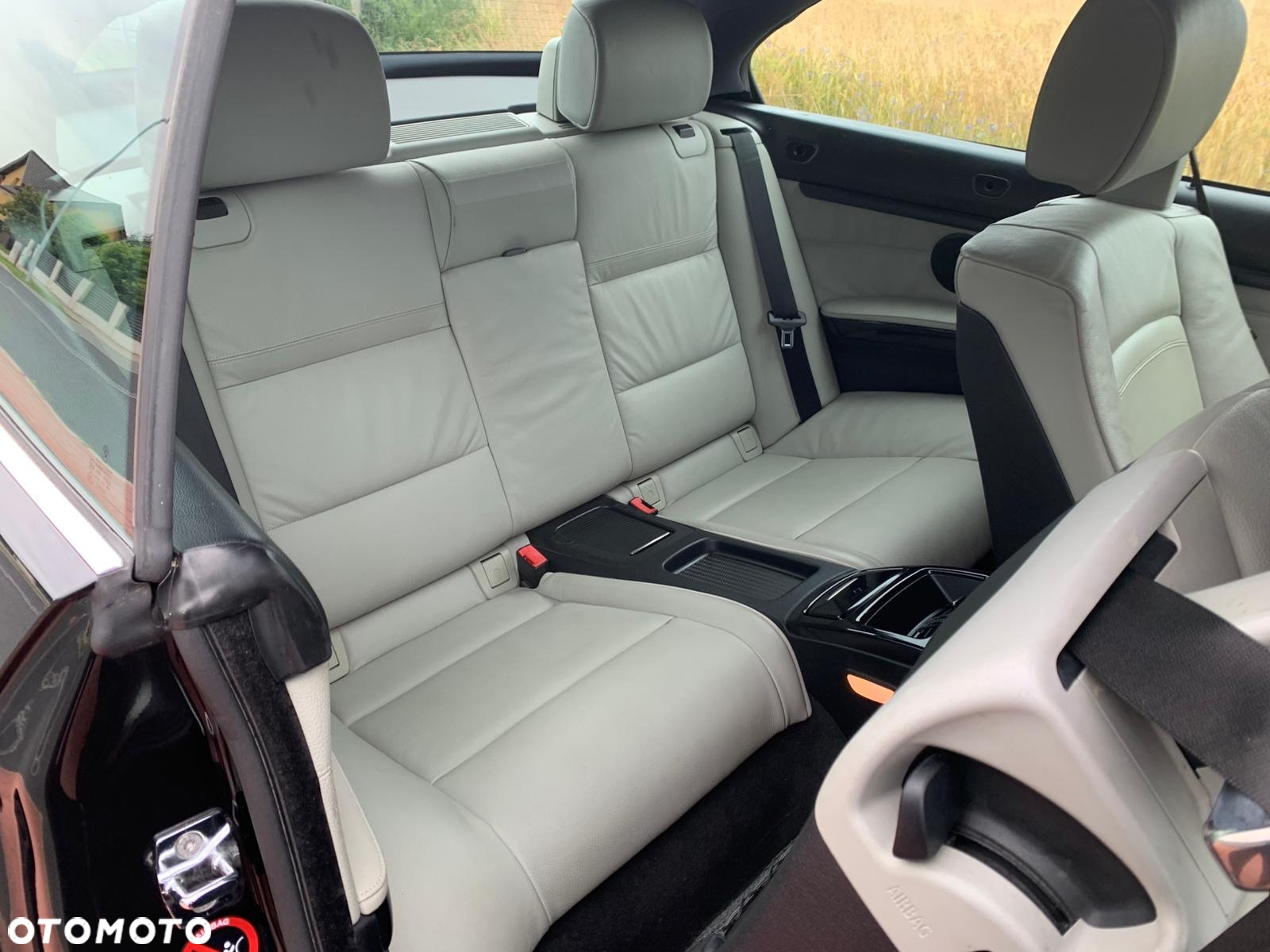 BMW Seria 3 325d DPF Cabrio - 36
