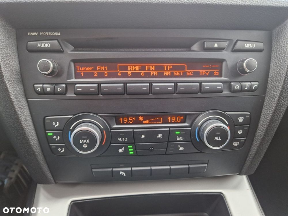 BMW Seria 3 318d Touring - 12