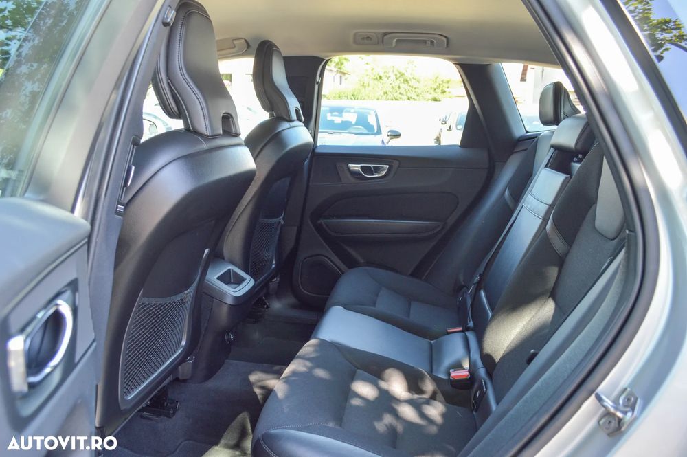 Volvo XC 60 D4 AWD Geartronic Momentum - 27
