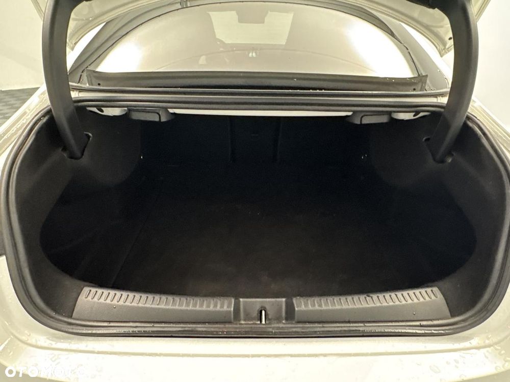 Mercedes-Benz CLA 220 AMG Line 7G-DCT - 25