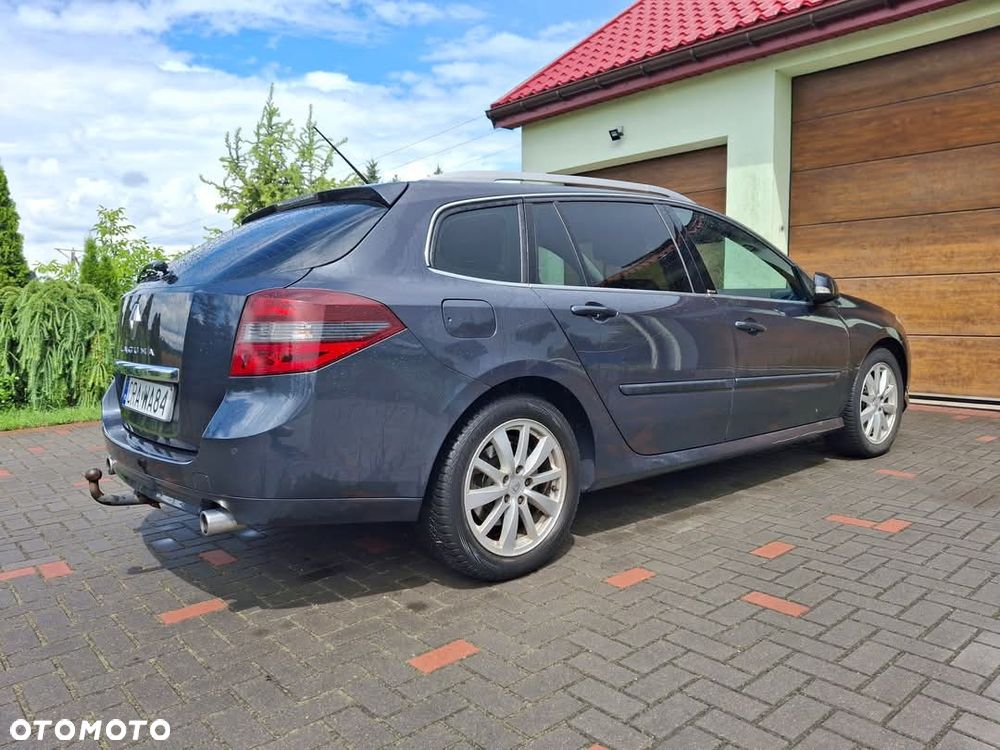 Renault Laguna 2011 photo 3