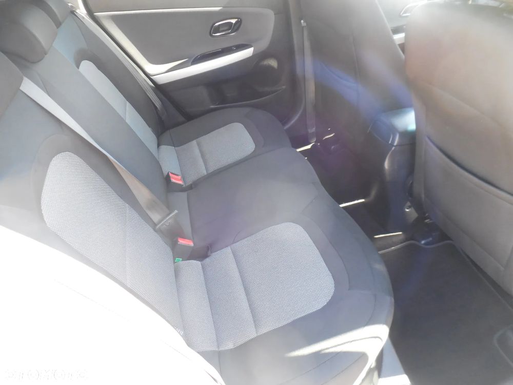 Kia Ceed 1.6 CRDi 136 ISG Dream Team Edition - 14