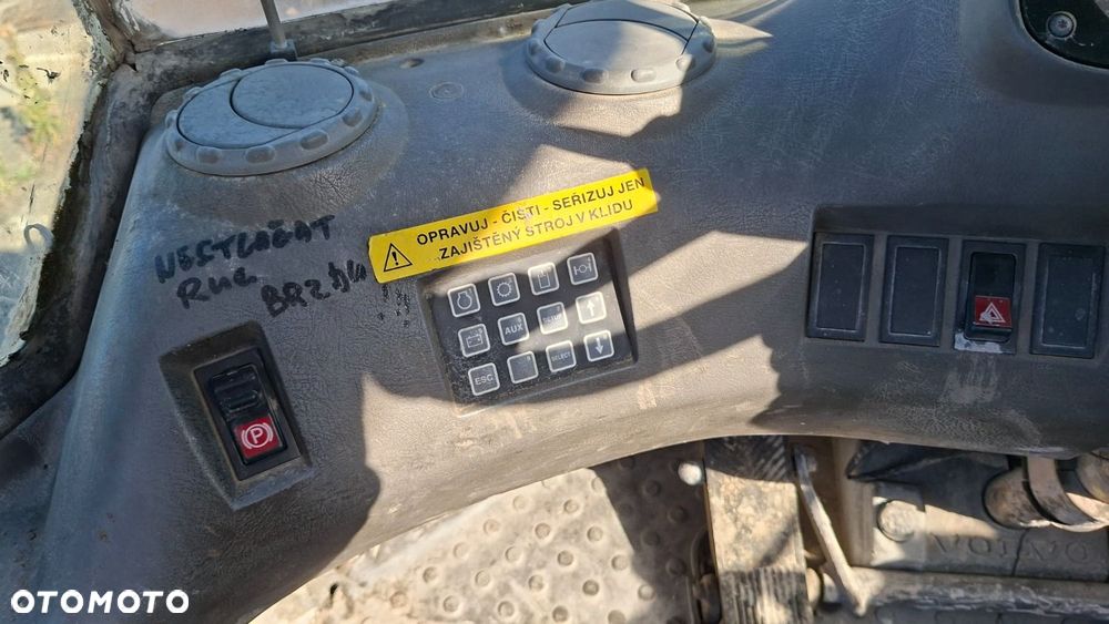 Volvo L 120 E 4X4 - 19