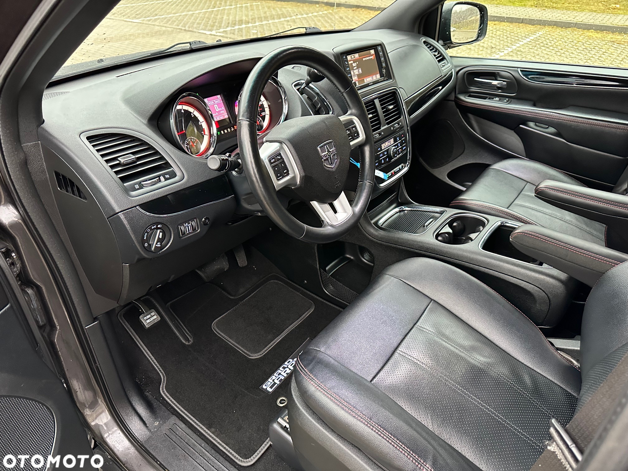 Dodge Grand Caravan 3.6 R/T - 8