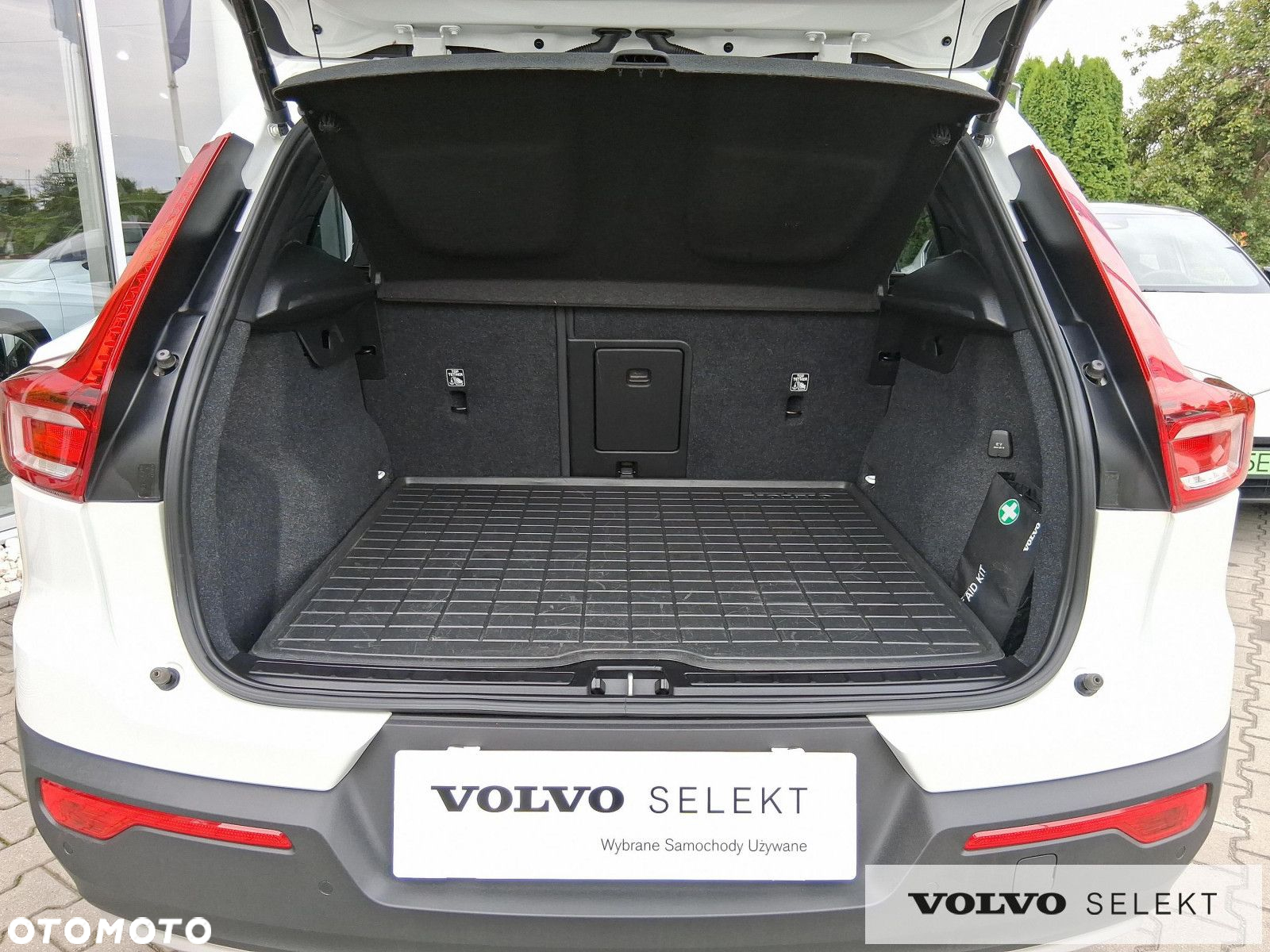 Volvo XC 40 - 25
