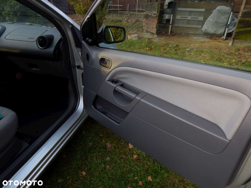 Ford Fiesta 1.25 Trend - 18