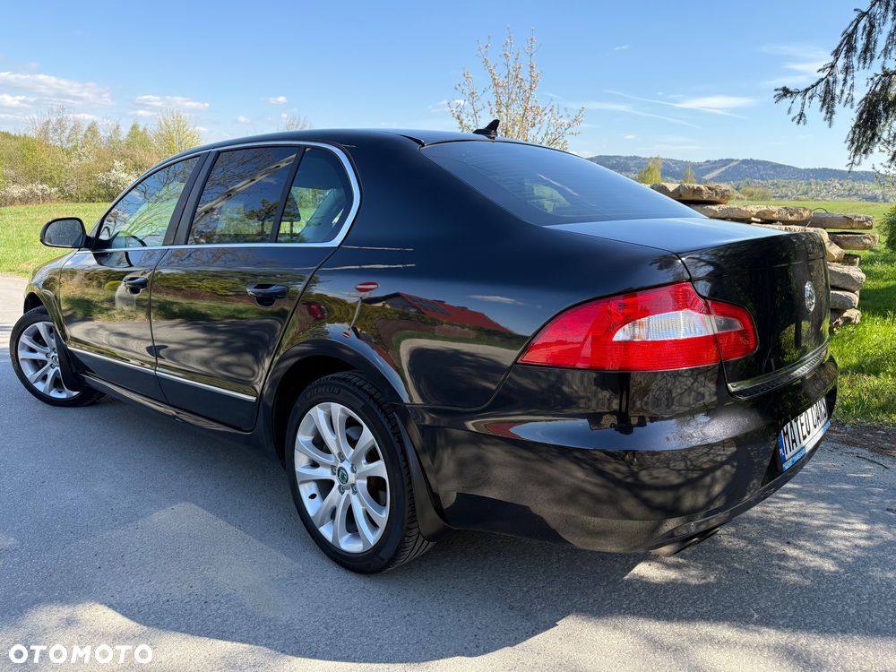 Skoda Superb 2.0 TDI L&K DSG - 3