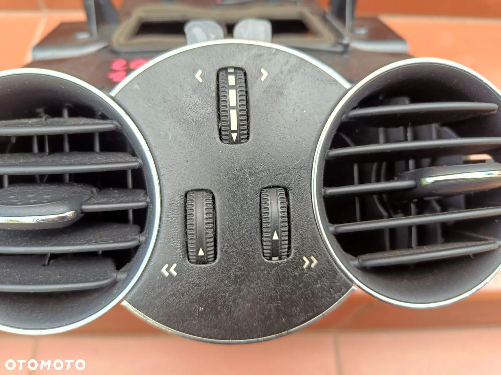 MERCEDES W209 CLK ŚRODKOWA KRATKA NAWIEWU CZARNA - 6