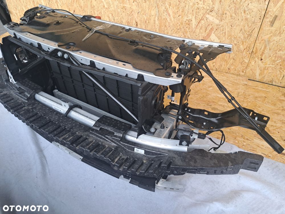 PAS PRZEDNI + KOMPLET CHŁODNIC  BMW 5 G30 G31 LCI 530iX 2.0i - 7