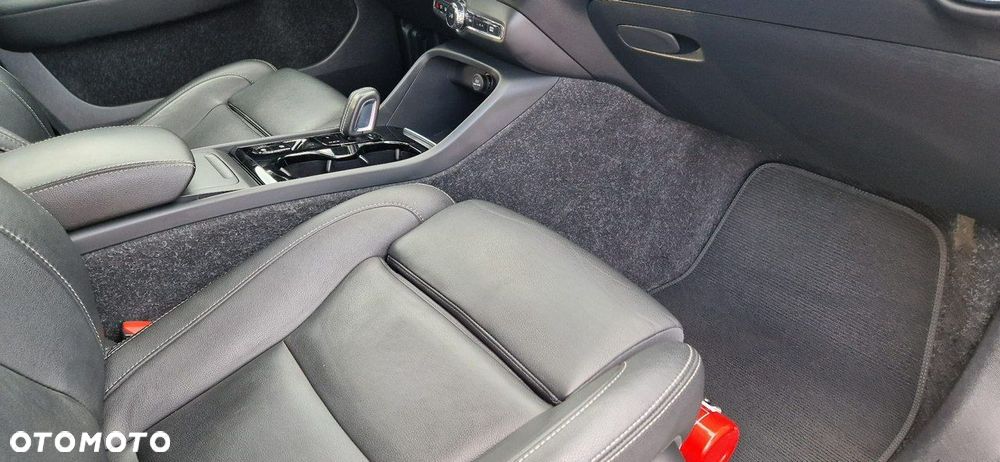 Volvo XC 40 - 33