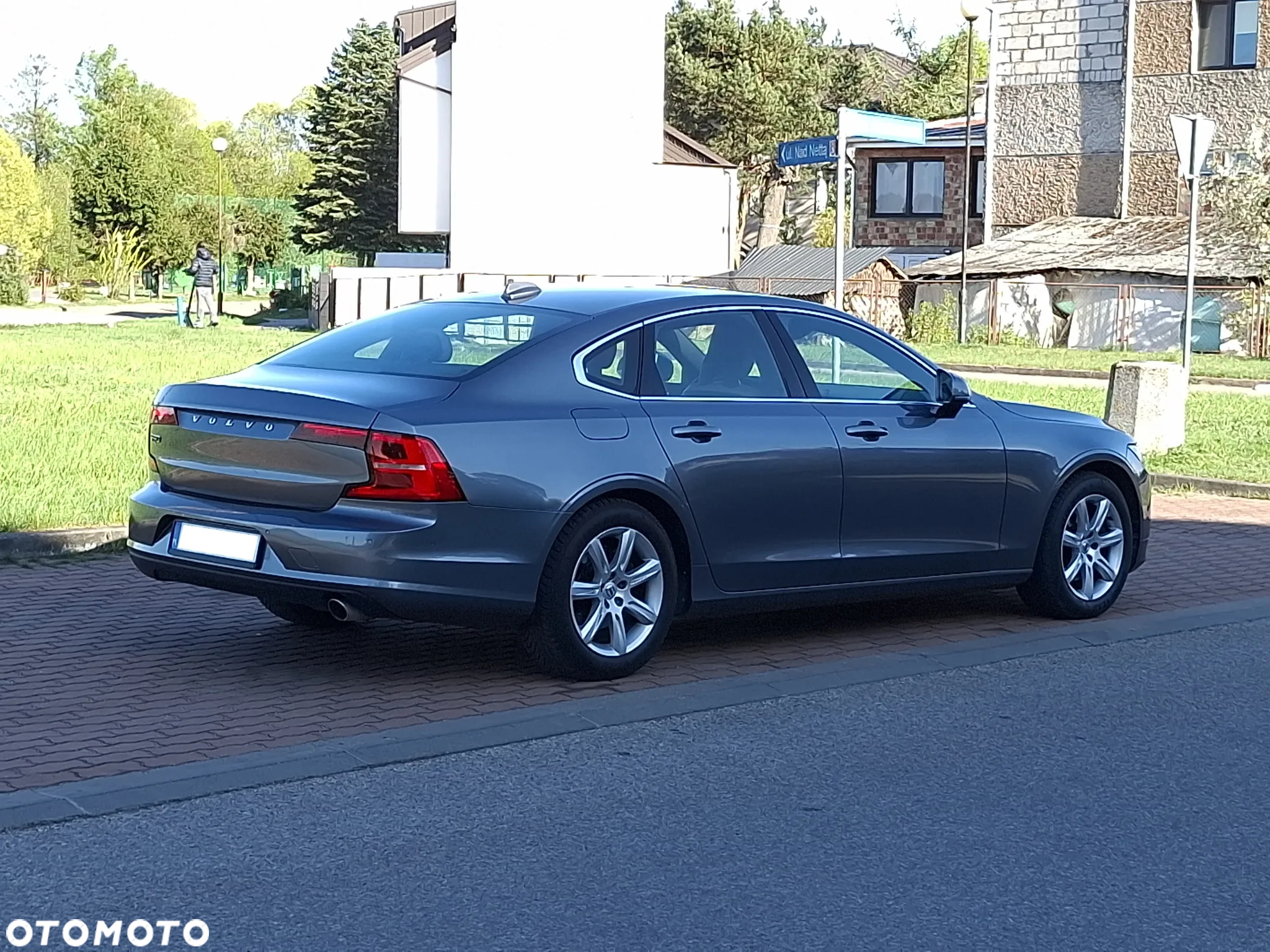 Volvo S90 D4 Momentum - 3