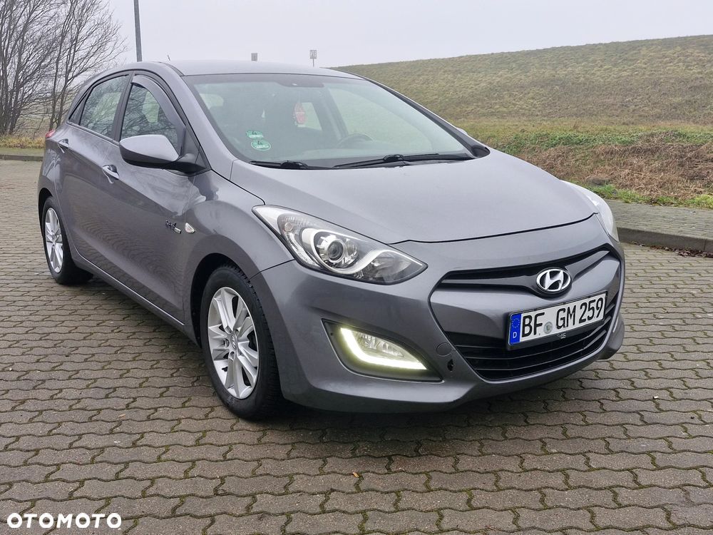 Hyundai i30 1.6 CRDi BlueDrive Premium - 32