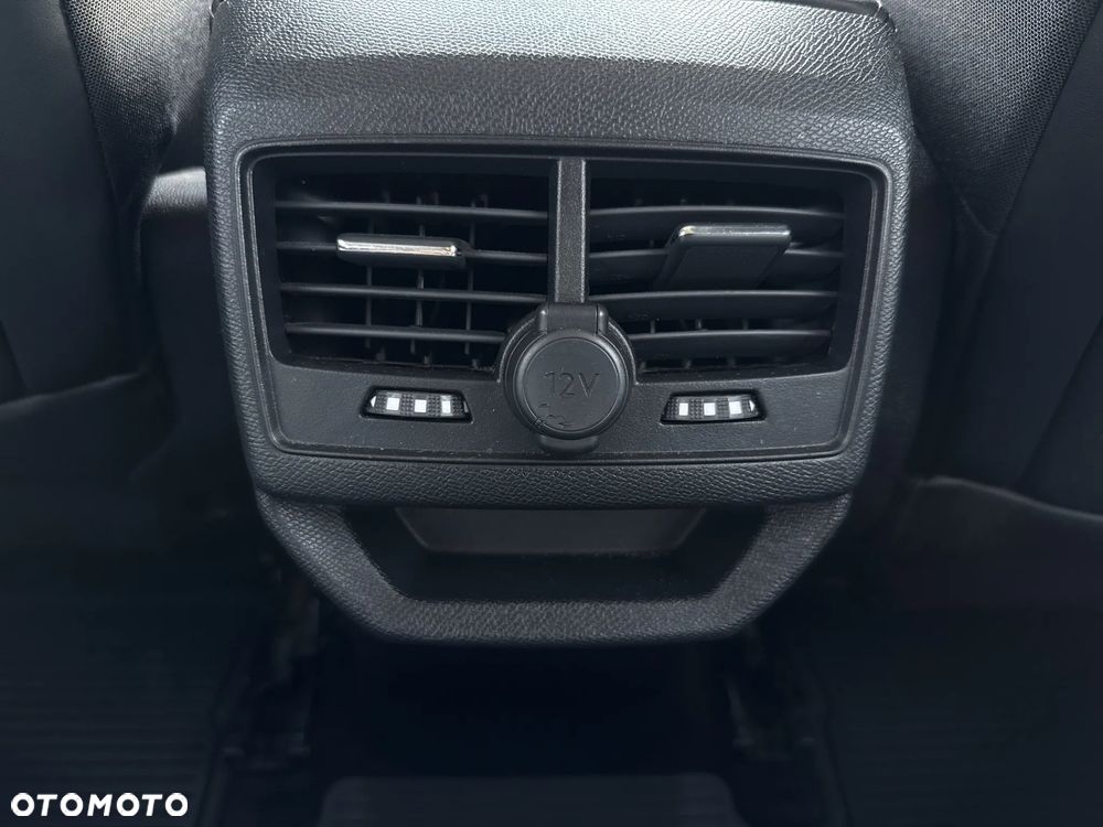 Peugeot 3008 1.5 BlueHDi Allure S&S - 28