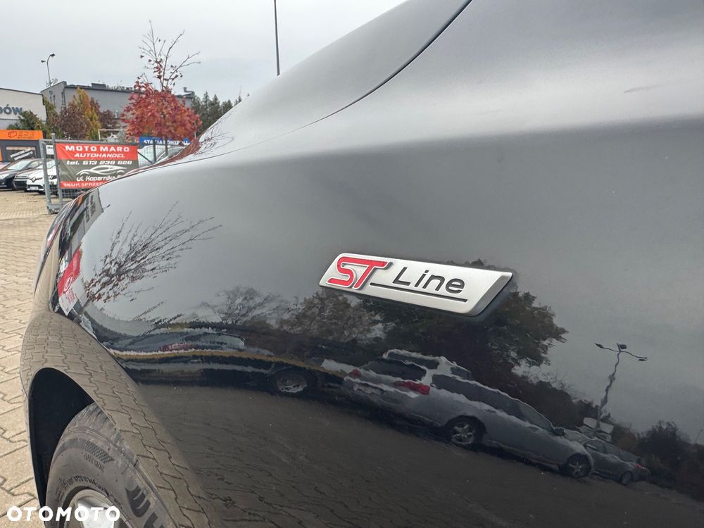 Ford Focus Turnier 1.5 EcoBlue Start-Stopp-System ST-LINE - 19