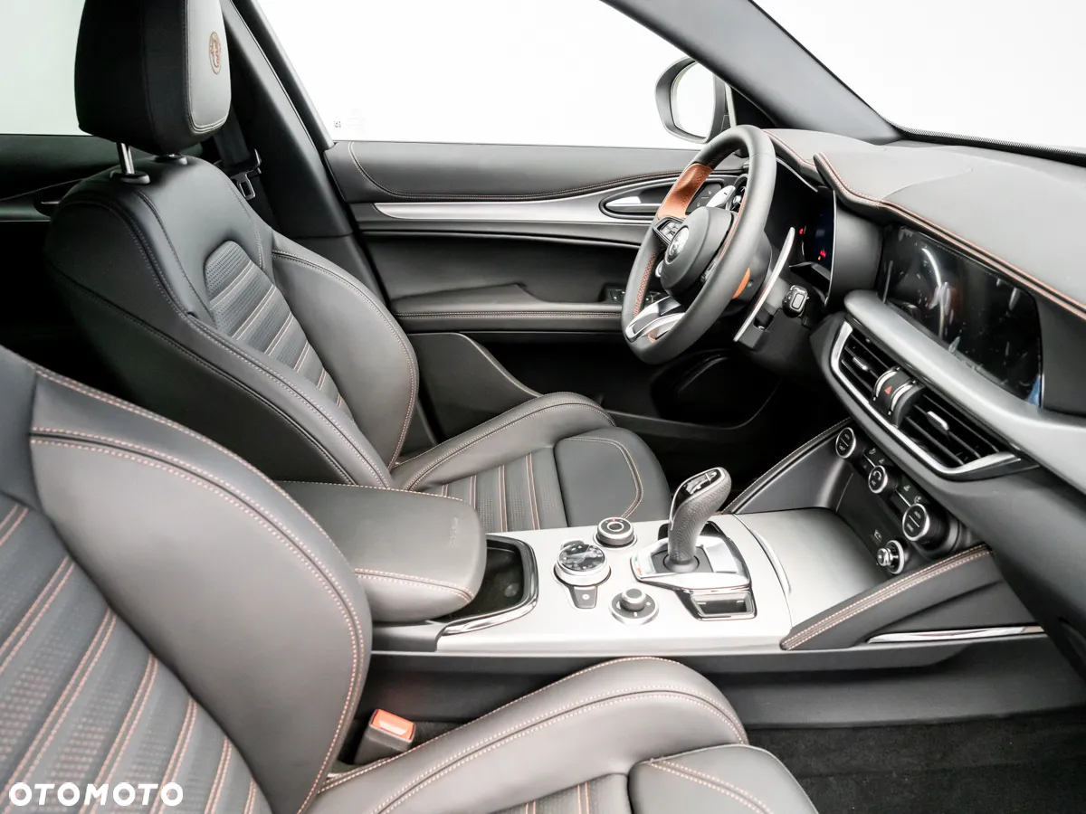 Alfa Romeo Stelvio 2.0 Turbo Intensa Q4 - 17