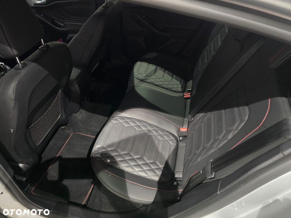 Ford Focus 1.0 EcoBoost mHEV ST-Line - 20