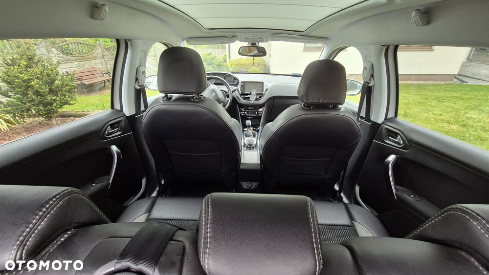 Peugeot 2008 1.6 VTi Allure - 11