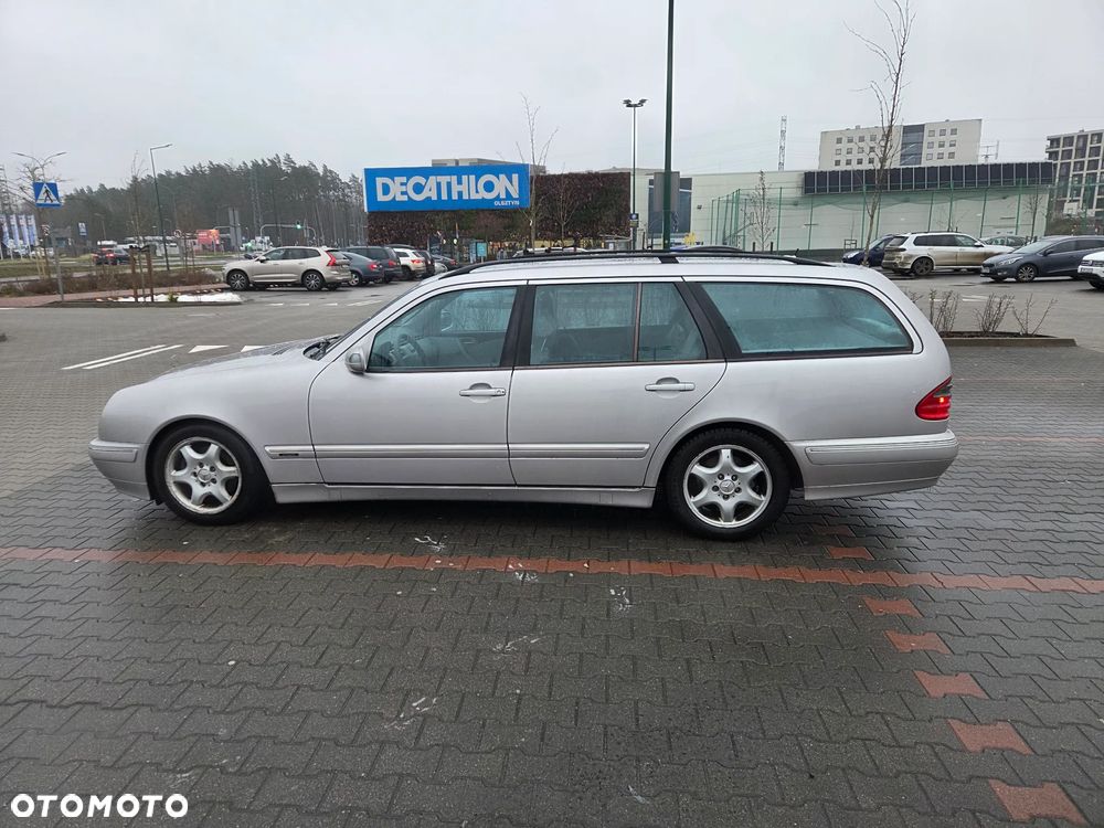 Mercedes-Benz Klasa E 280 T 4-Matic Avantgarde - 4