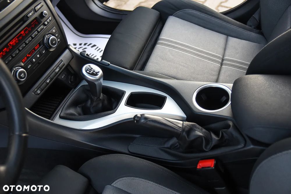 BMW X1 sDrive18d - 28