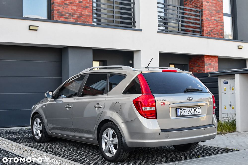 Kia Ceed 1.6 Crdi Comfort + - 3